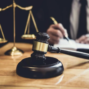 Settlement vs. Jury Trial: Pros & Cons from a Plaintiff's View
