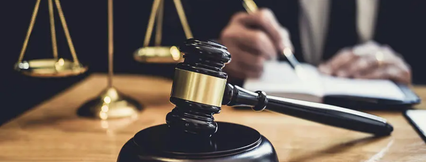 Settlement vs. Jury Trial: Pros & Cons from a Plaintiff's View